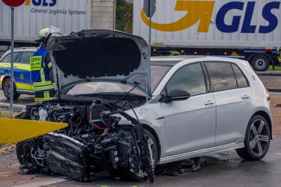 Aichelberg: Frontalcrash fordert zwei Verletzte